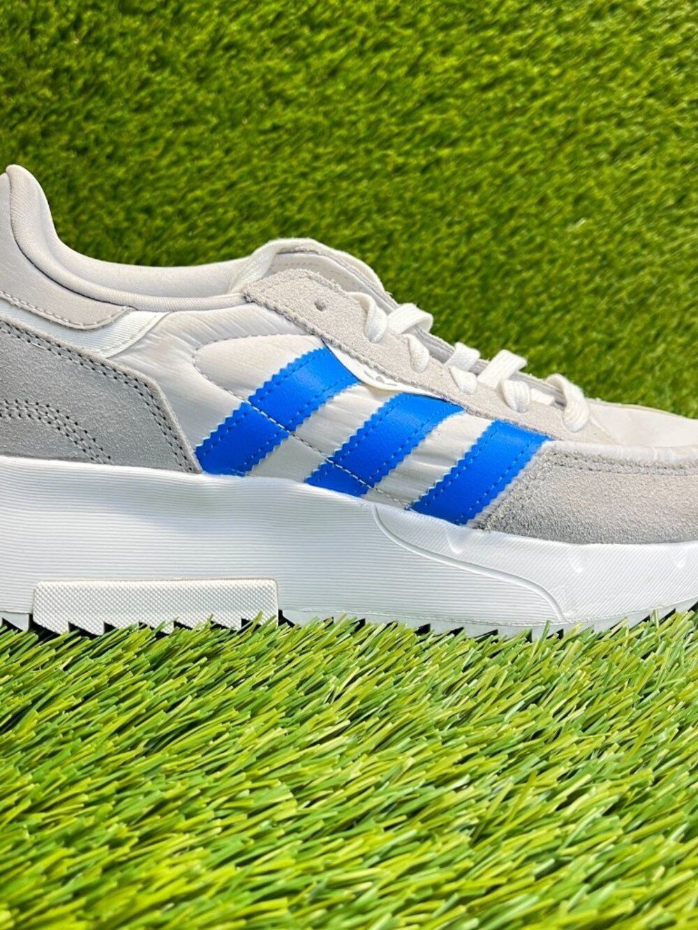 Adidas Retropy F2 Boys Size 6.5Y Gray Blue White Athletic Running Shoes Sneakers